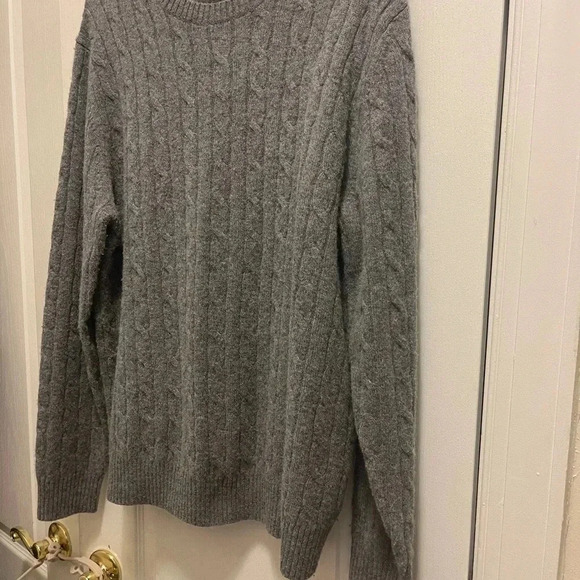 Brooks Brothers Lambswool Cable Crewneck Sweater. Great conditions gray color - Picture 5 of 12